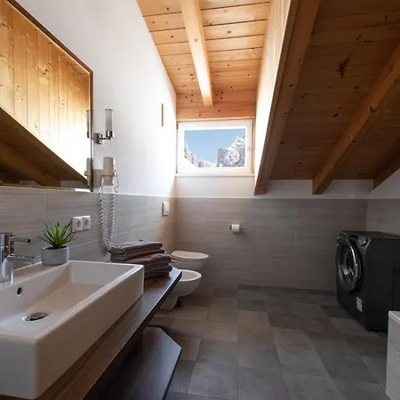 Sunela Apart Otel Selva di Val Gardena