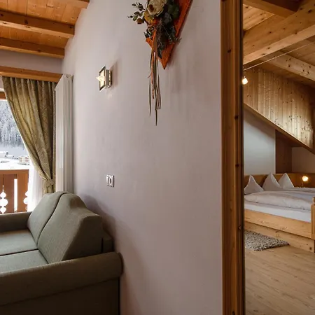 Sunela Selva di Val Gardena