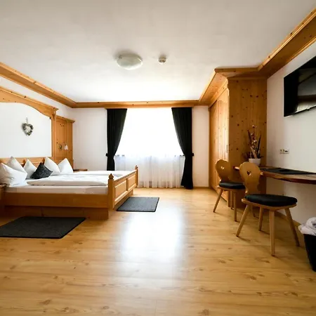 Apart Otel Sunela Selva di Val Gardena